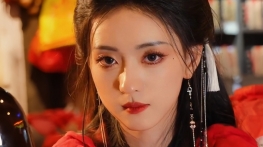 自选角色，自导剧情